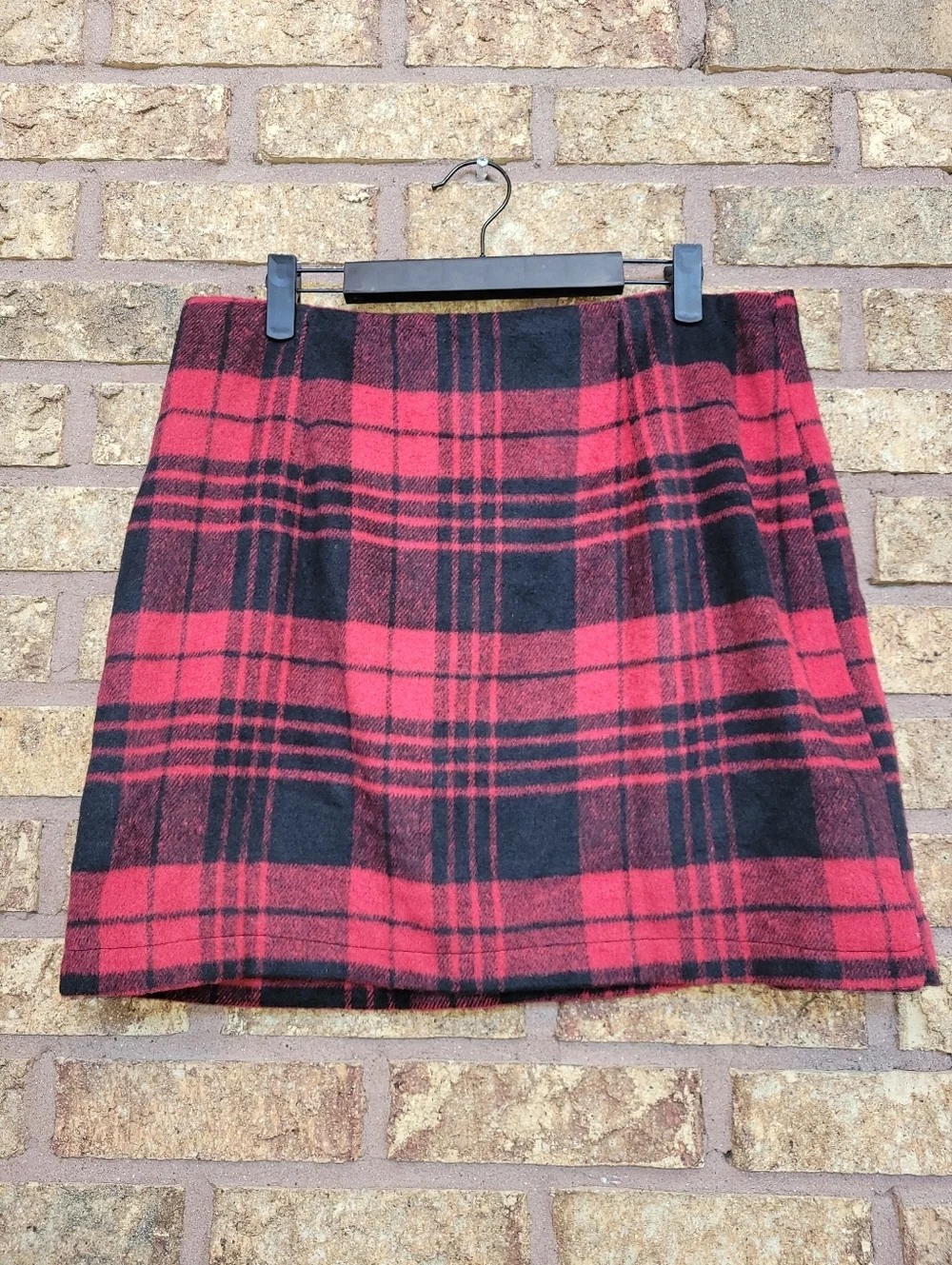 Wool Blend Classic Plaid Mini Skirt Red & Black Size Medium NWT